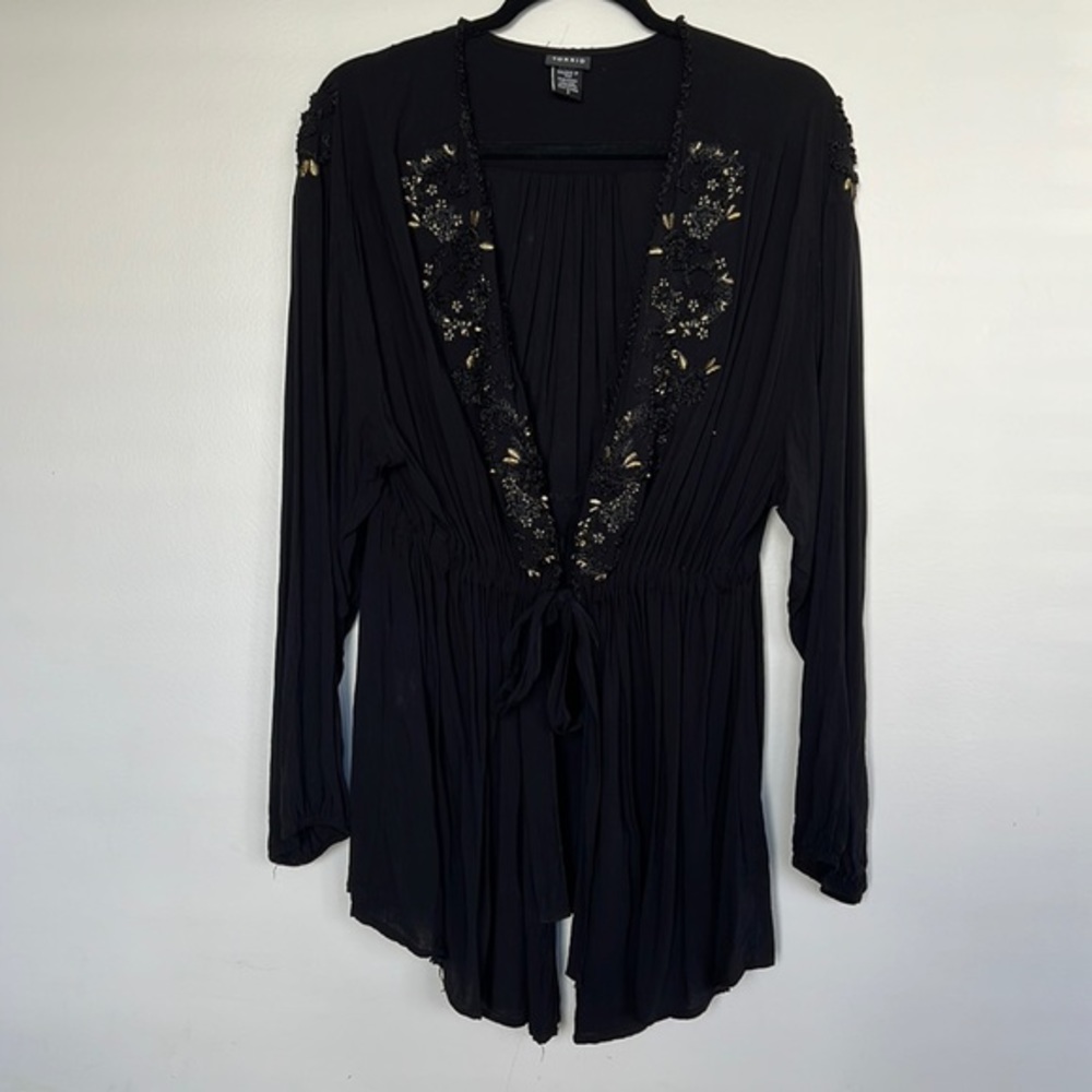 Torrid black cardigan blouse top open front tie‎ embroidered